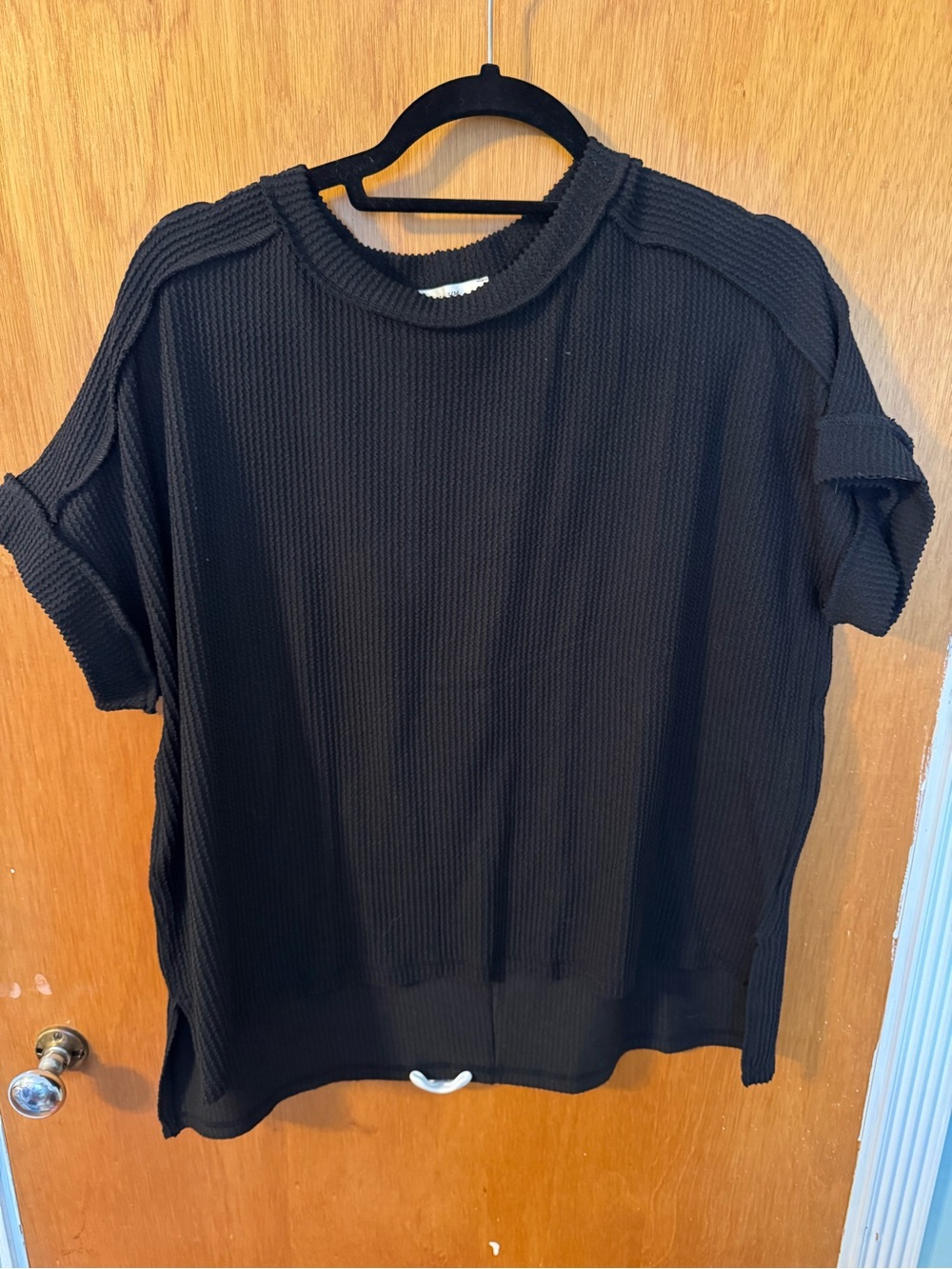 Women's Black Short-Sleeve Ribbed Knit Top